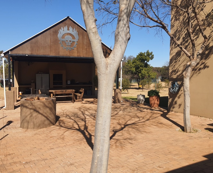 5 Bedroom Property for Sale in Rietfontein A H North West